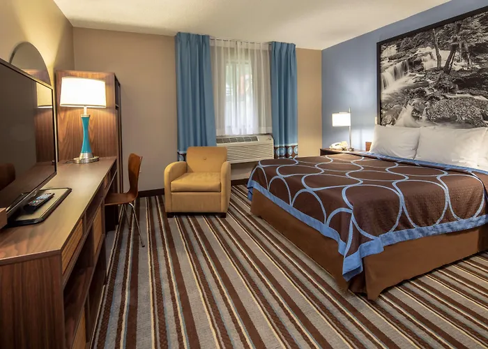 Super 8 By Wyndham Steubenville