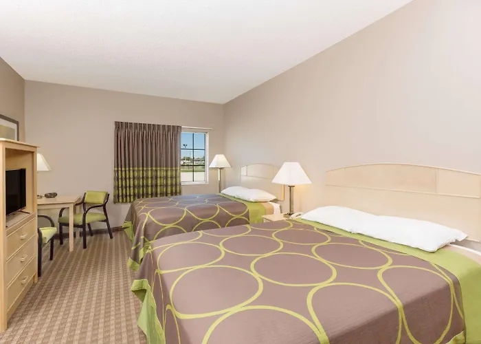 Super 8 By Wyndham Carroll/East