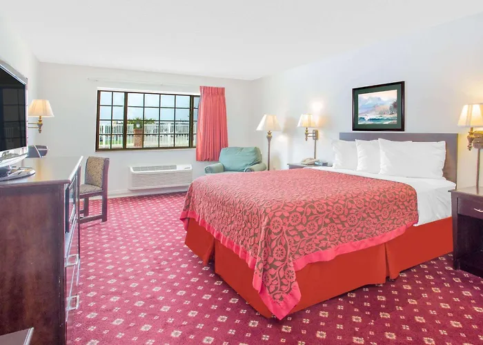 Days Inn By Wyndham Lake Village