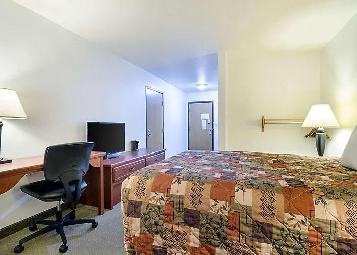 Rodeway Inn Larned