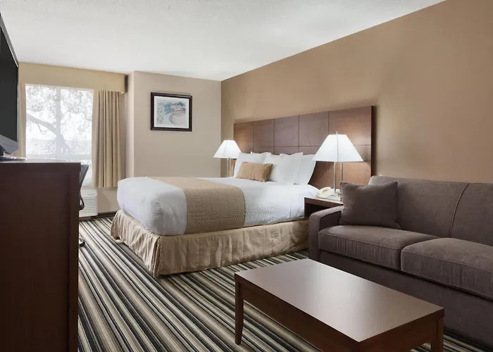 Days Inn By Wyndham Dalhousie