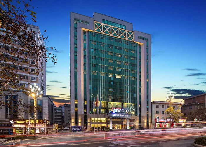 Ramada Encore By Wyndham Kaili West
