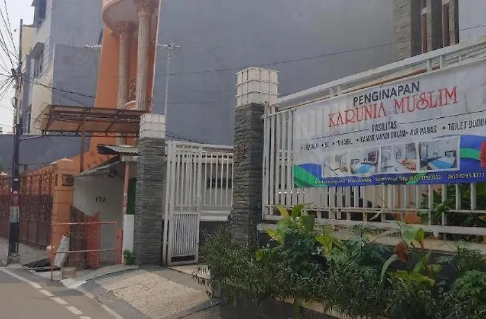Oyo 3894 Karunia Muslim Syariah