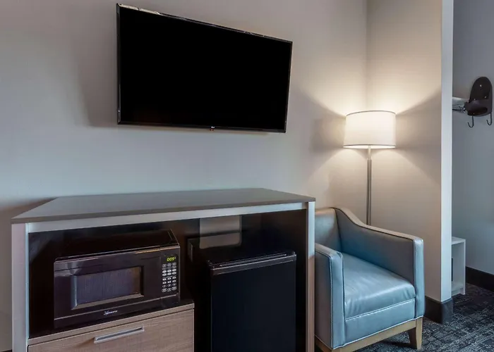 Baymont By Wyndham Madison