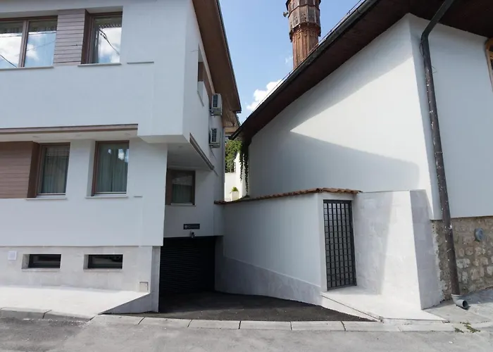 Mayisa Apartments