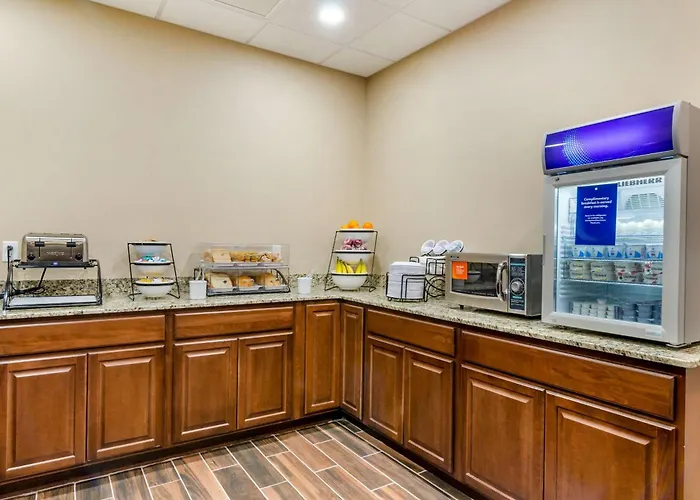 Comfort Inn & Suites Salina North