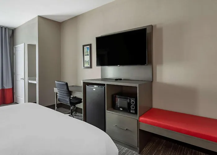 Comfort Inn & Suites Olive Branch Old Towne