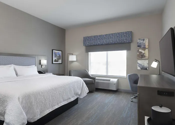 Hampton Inn & Suites St Charles Old Town Area, Mo