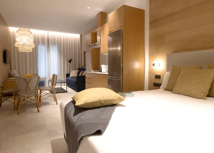 Goodnight Cadiz Apartments