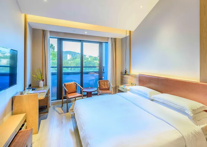 Voco Thousand Island Lake By Ihg