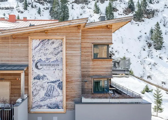 Mondschein Hotel&Chalet Ski-In Ski-Out Luxus am Arlberg
