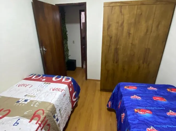 Apto com garagem no centro de Nova Friburgo