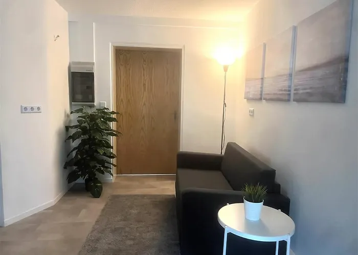 Möblierte 3 Zimmer Apartment - Mit Smart TV, Wlan und kostenfreie Parkplätze