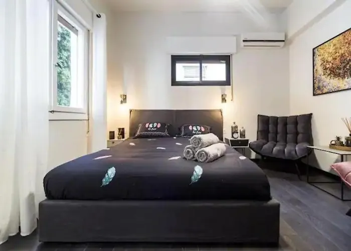 New! 2 Bd Premium Beach House W/Large Balcony