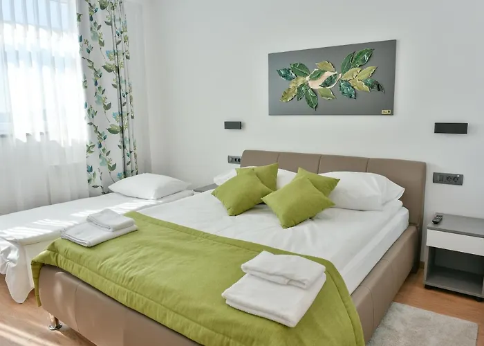 Hostel Green