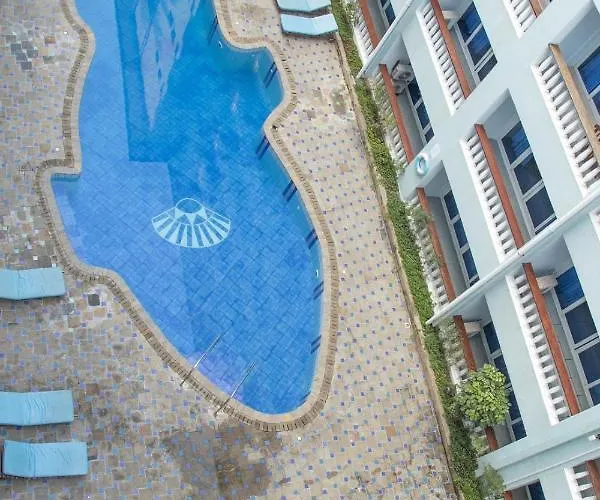 Mombasa Bamburi Beach Studio A11 - Pool & Beach - Sleeps 3