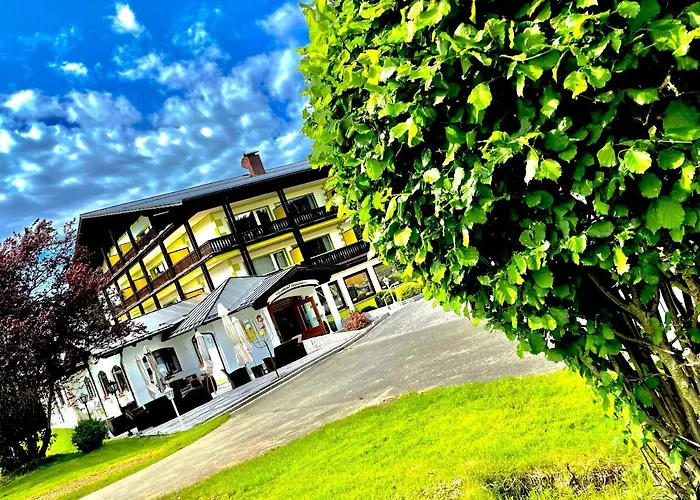 Landhotel Gruenwies -Bonsai-Wellness Garni (Adults Only)