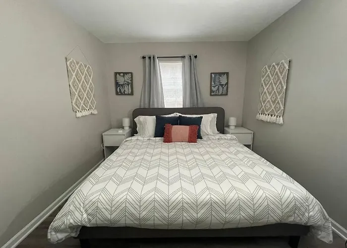* Prime Place * Pet Friendly * King Bed *