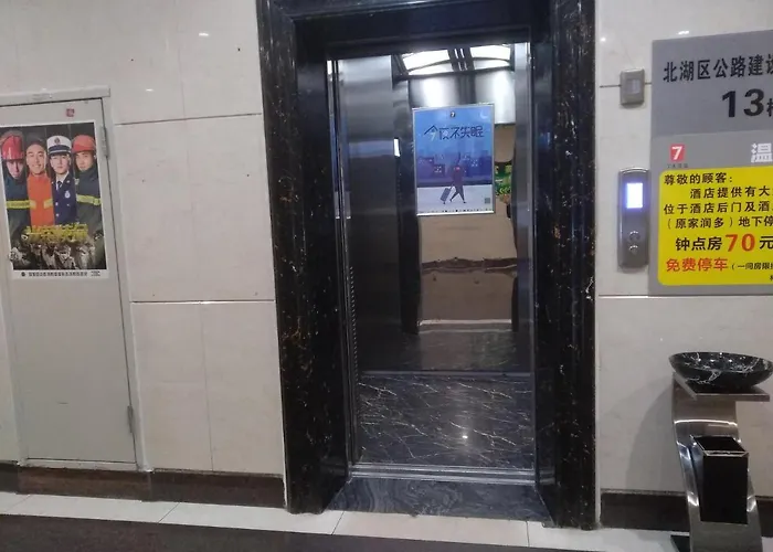 7Days Premium Chenzhou Xinglong Pedestrian Street Branch