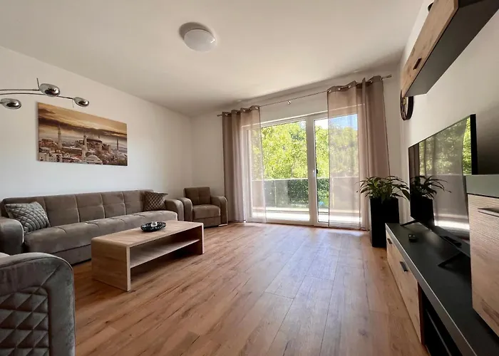 Idyllische Ferienwohnung mit Balkon&Ausblick