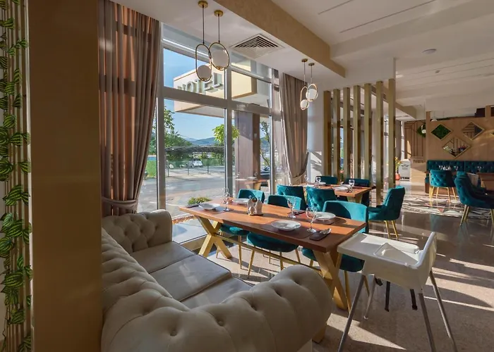 Hotel Ideal Deluxe