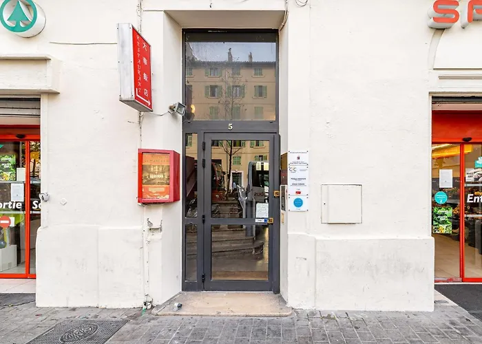 Le Grand Studio Bleu 25M2, 120M Vieux-Port , Clim ,Wifi, Acces Autonome Avec Code
