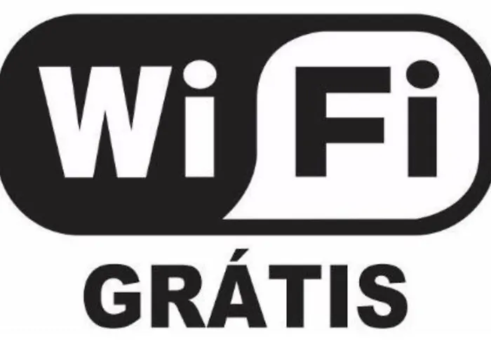 Apartamento TOP - MELHOR CUSTO-BENEFÍCIO de CRICIÚMA - Tudo NOVO - Cozinha completa - Ar condicionado - Cama Box - WiFI - Smart TV - YouTube e Apss - Garagem - Portaria 24h - Lugar sossegado e arborizado - Acomoda 4 adultos 1 criança