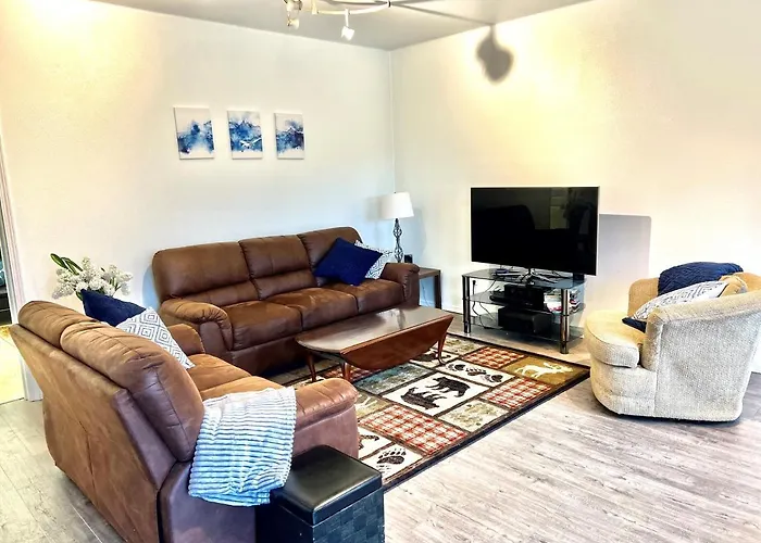 Newly Remodeled Spacious Units, Minutes From Mountains, Inlet, Downtown And Airport