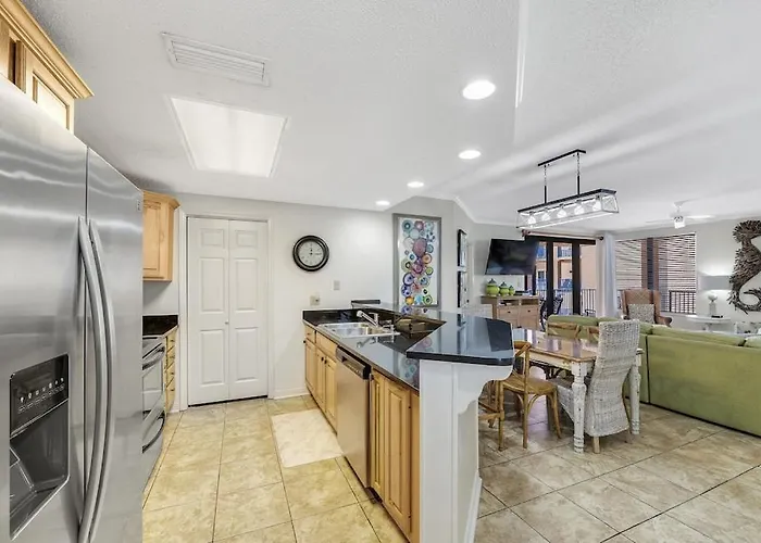 Four Seasons Unit 704E