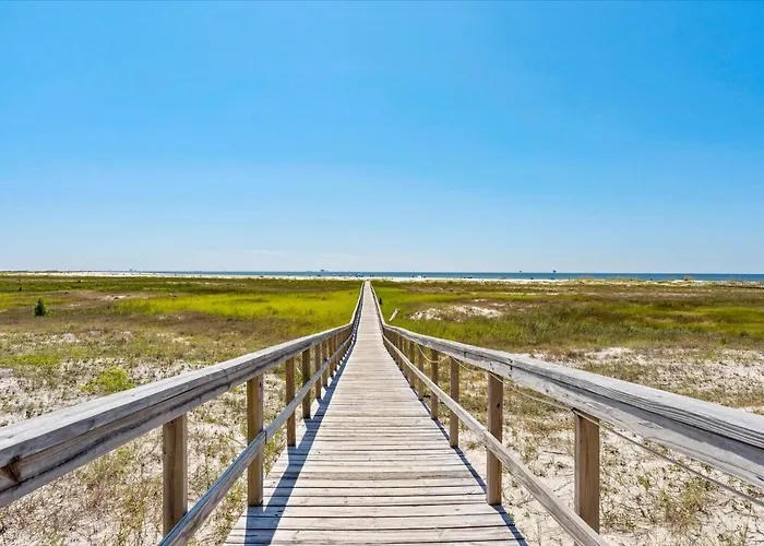 The Pelican Place - Amazing Views, Top Floor Condo
