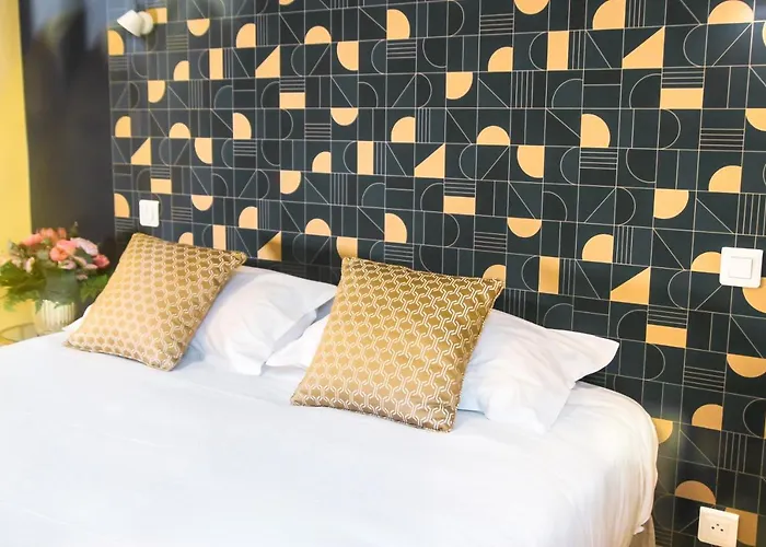 Hotel 3 Etoiles - Le Petit Perier