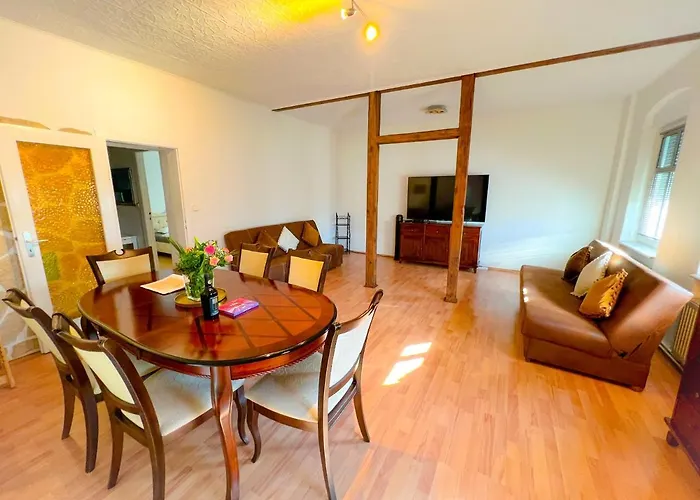 Casa20200 2 x Apartments je 150qm für Business, Familien, Gruppen, Handwerker 15min von BERLIN, Erdbeerhof, Outlet B5, 5min vom See Falkensee !! 2 Apartment each 150qm for BUSINESS , FAMILIES 15min from BERLIN!!