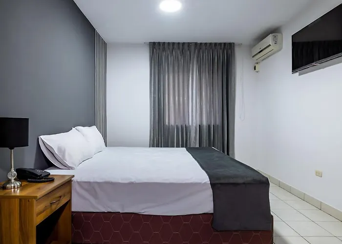 Hotel Taurus