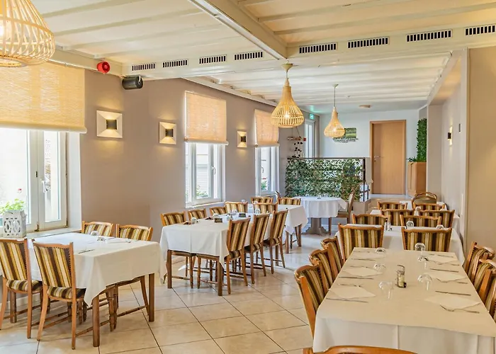 Hotel Le Petit Poete