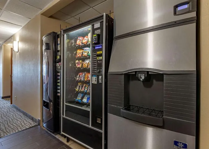 Comfort Inn & Suites Waterloo - Cedar Falls