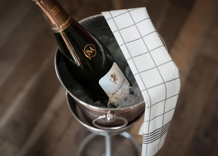 The White Swan Hotel Bar & Restaurant