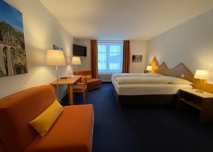 Hotel Weisses Kreuz Berguen