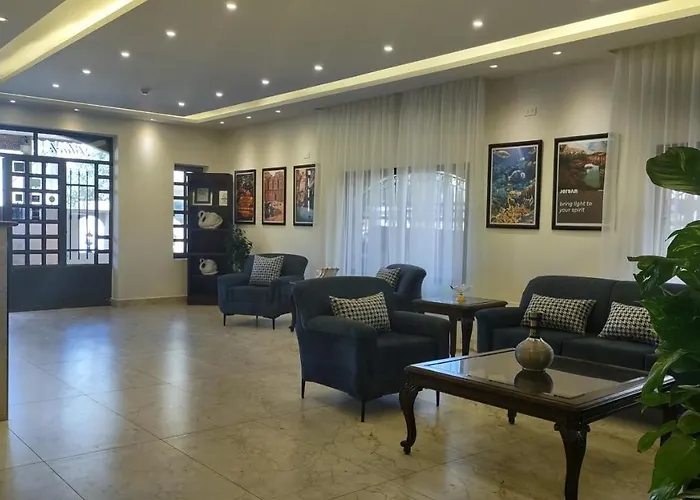 Black Iris Hotel