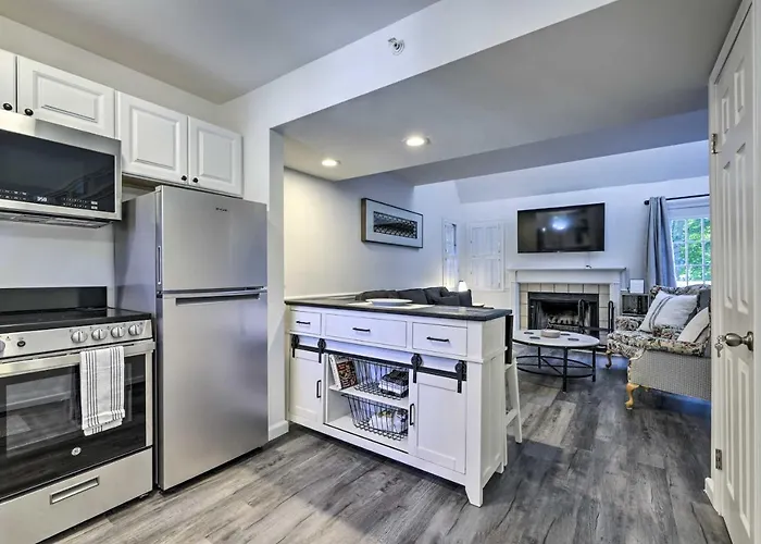 Norwich 'The Villas': Near Mohegan Sun Casino