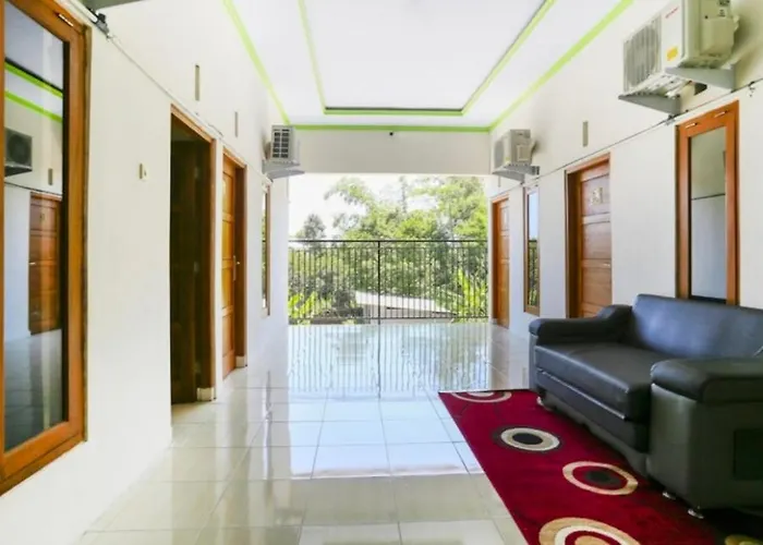 Urbanview Syariah Zidney 3 Salatiga By Reddoorz