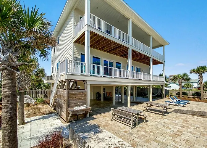 New Gulf Front With Game Room Family Friendly!