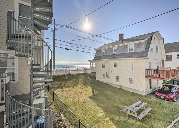 York Beachfront Condo - Steps To Long Sands!