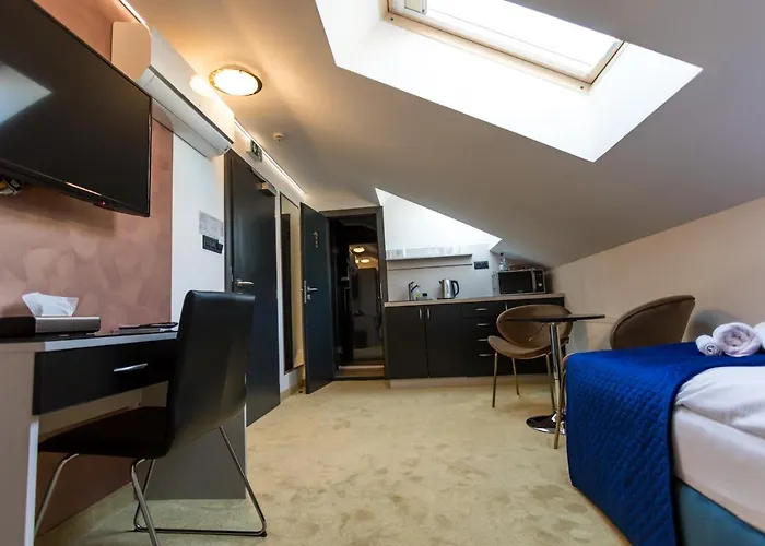 Apart Hotel Golden Apartments