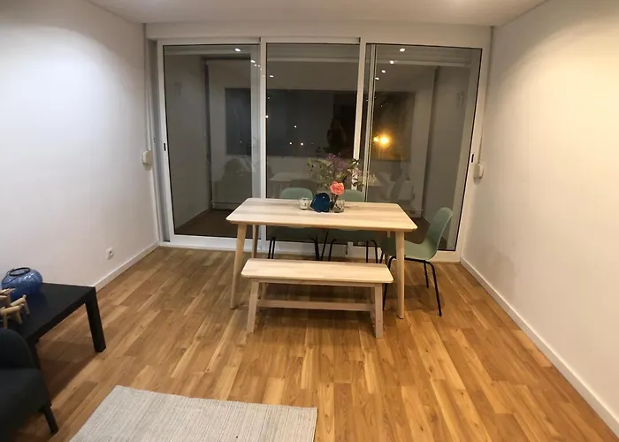 Carcavelos Nova University Super Location T2