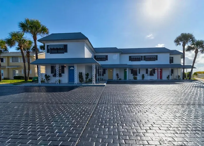 Green Palms Oceanfront 2 Bed Townhouse