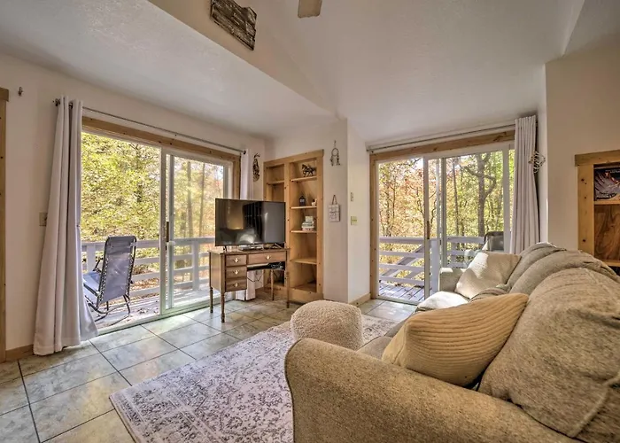 'Sky Loft' Bryson Studio: 1 Mi From Fontana Lake!