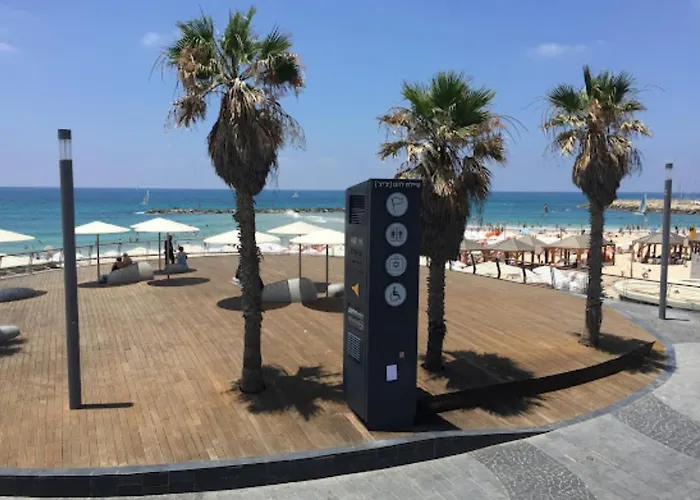 New! 2 Bd Premium Beach House W/Large Balcony