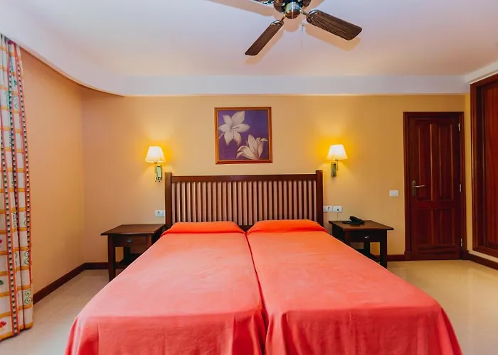 Aparthotel El Galeon