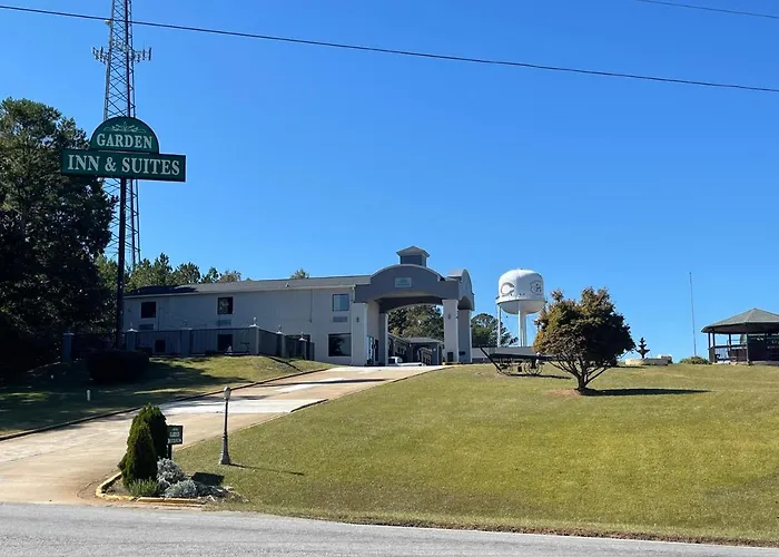 Garden Inn & Suites