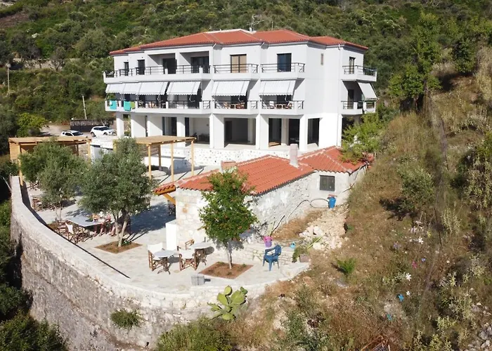 Toni Retzo Rooms